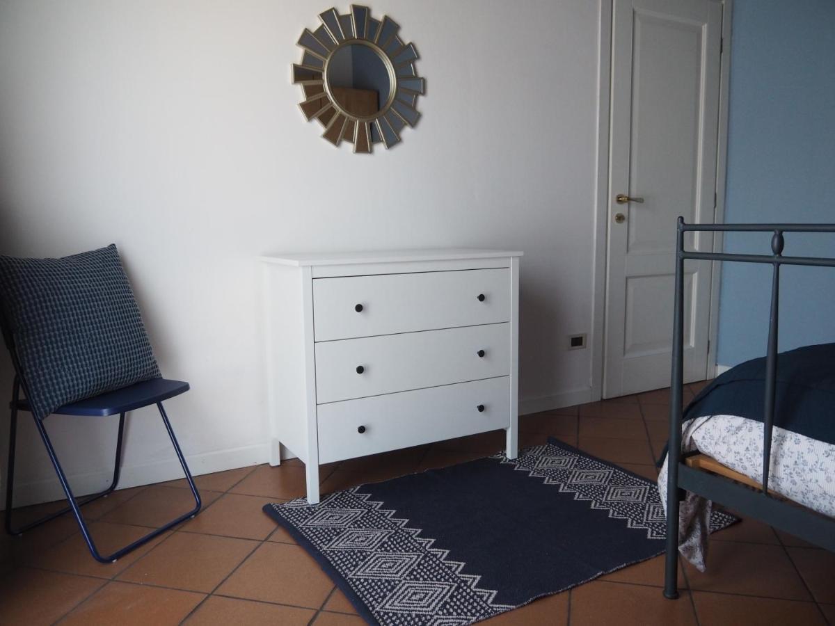 Casa Mariposa Apartment เดเซนซาโนเดลการ์ดา ภายนอก รูปภาพ